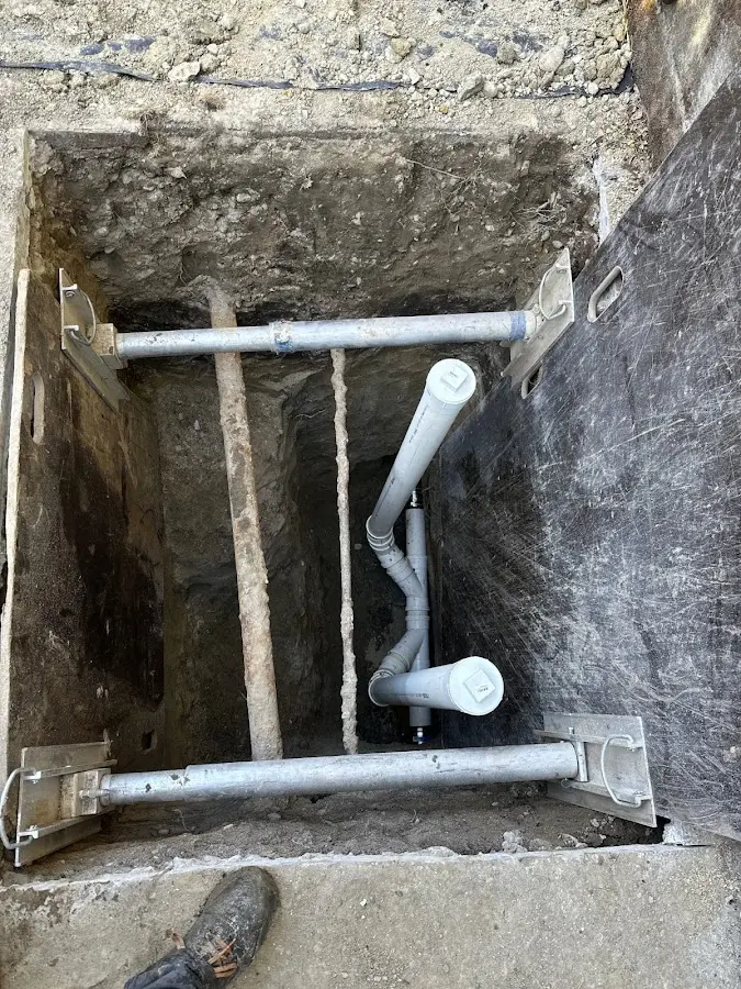 Experienced plumber completing Drain Cleaning work in Holdenville